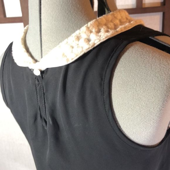 Mauve Brand Adorable High Neck w/ Lace Collar Black sz Med. hook and eye closure - Picture 8 of 13